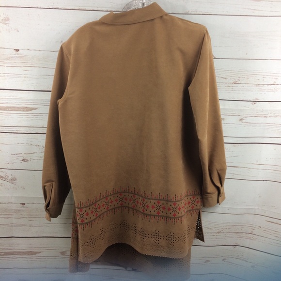 Ladies Susan Graver Camel Aztec print Set - Picture 2 of 8